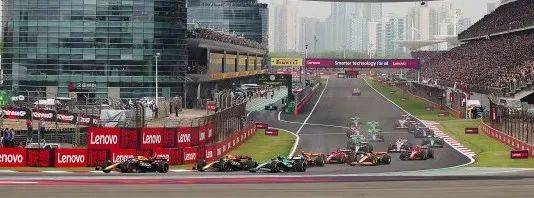 F1赛车:超级材料打造极速梦想：碳纤维在F1赛车领域的引领地位